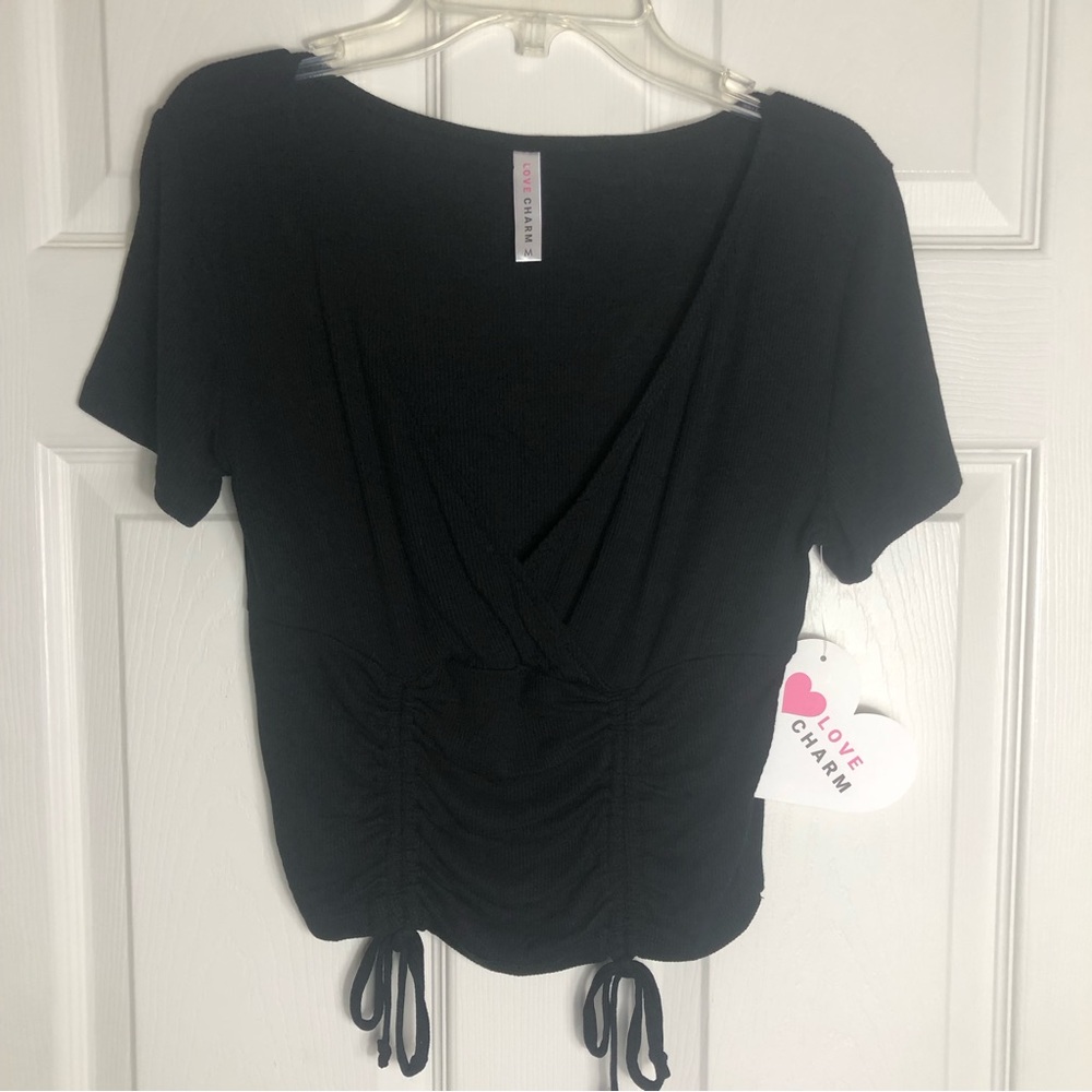 Love Charm Short Sleeve Black Crop Top   Size M
